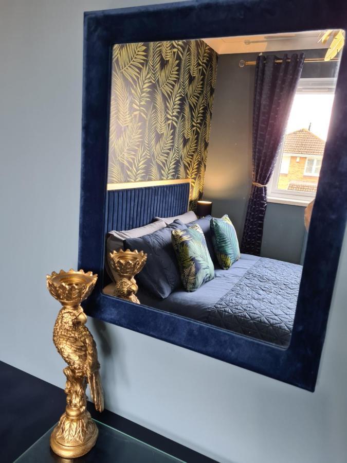 Stunning 2 Bed House Near Coastal Path/Lake/Beach Llanelli Buitenkant foto