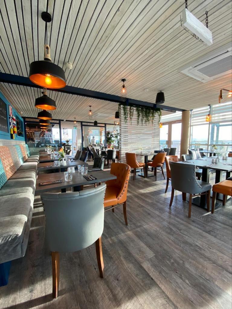Stunning 2 Bed House Near Coastal Path/Lake/Beach Llanelli Buitenkant foto