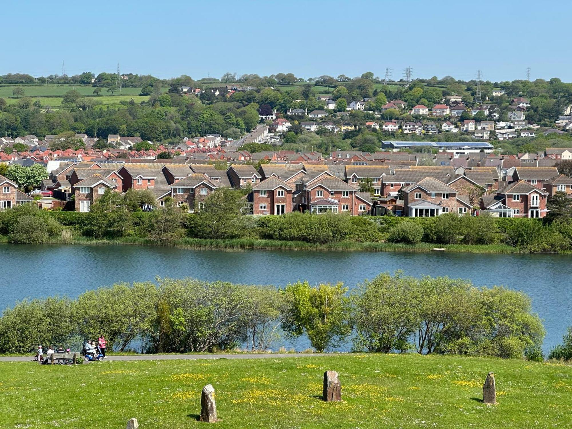 Stunning 2 Bed House Near Coastal Path/Lake/Beach Llanelli Buitenkant foto