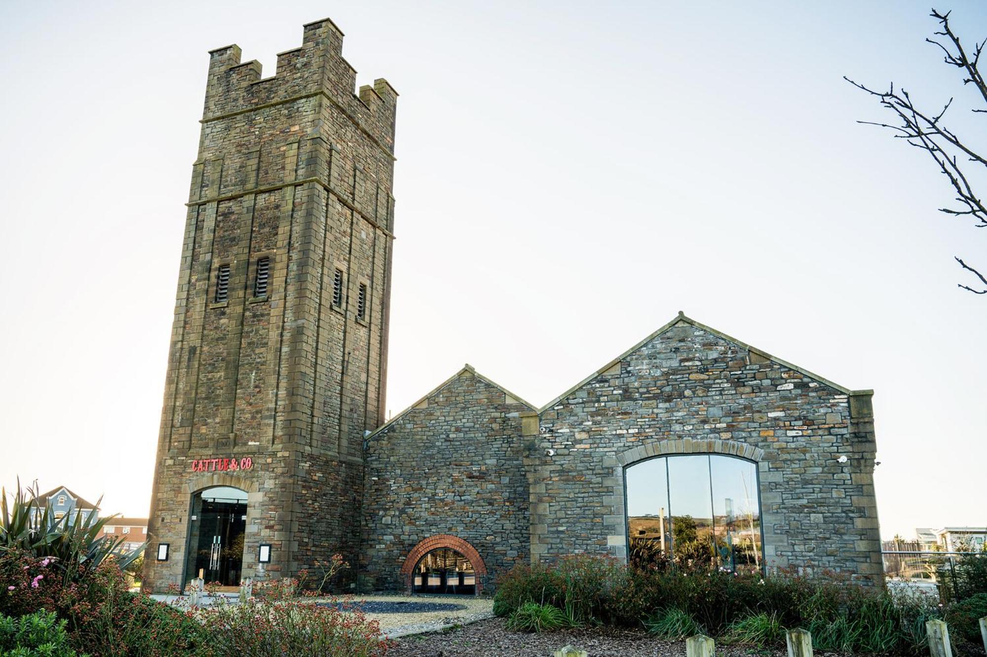Stunning 2 Bed House Near Coastal Path/Lake/Beach Llanelli Buitenkant foto